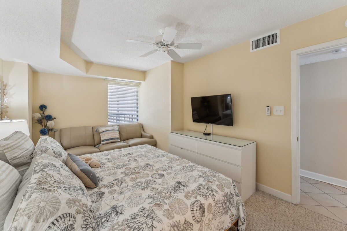 SINGLE CONDO UNIT 908